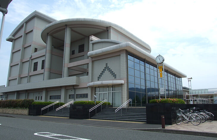 三股町立図書館と都城図書館の求人情報比較